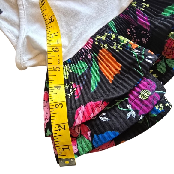 Love Story Top Short Sleeve T-shirt Size Large White Floral Flutter Sleeves - Picture 8 of 13